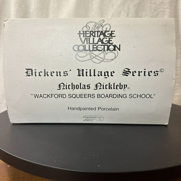 Dept 56 Wackford Squeers Boarding School Dickens Village Lighted Building - 1988 - Picture 11 of 11